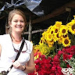 Meet your Posher, Mona